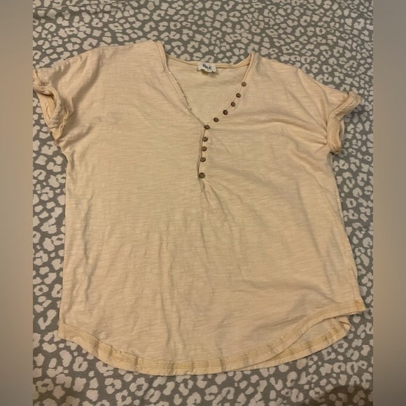 BKE Tops - BKE from Buckle, cute and casual, small. Could also fit a medium